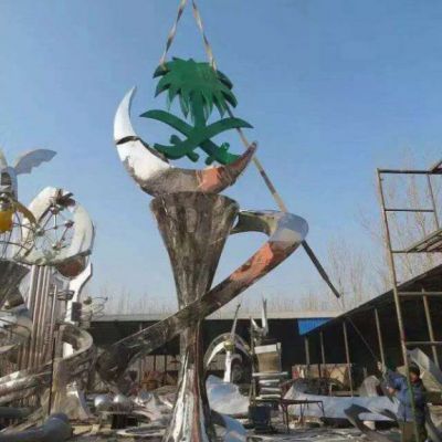 草坪不锈钢树雕塑