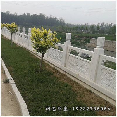 草坪景观栏板石雕