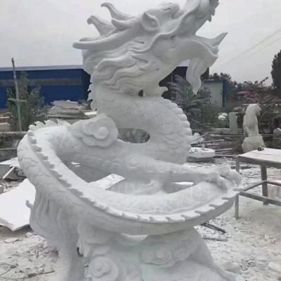 草坪龙动物石雕