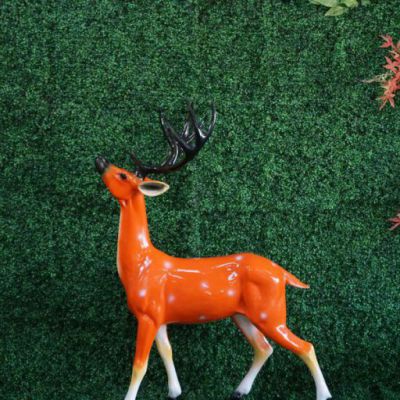 学校玻璃钢梅花鹿雕塑