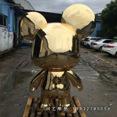 游乐场玻璃钢暴力熊卡通雕塑