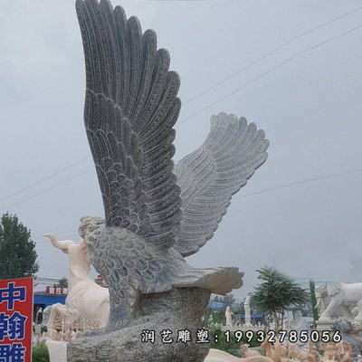 草坪动物老鹰石雕
