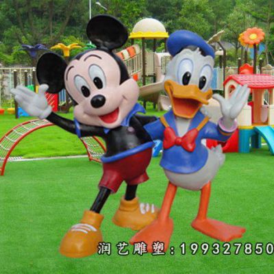 公司玻璃钢唐老鸭雕塑