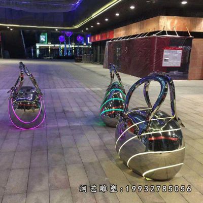 商业街不锈钢手提包雕塑